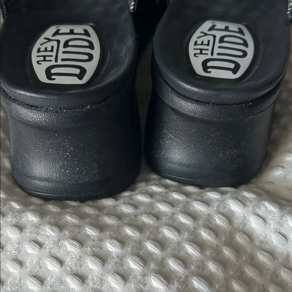 Hey Dude Black Slide Sandals size 9 wide - Picture 5 of 9